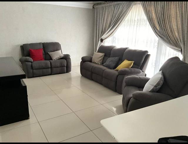 3 BEDROOM HOUSE FOR SALE IN MANKWENG